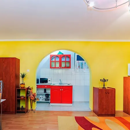 Smiley Apartman * 에게르